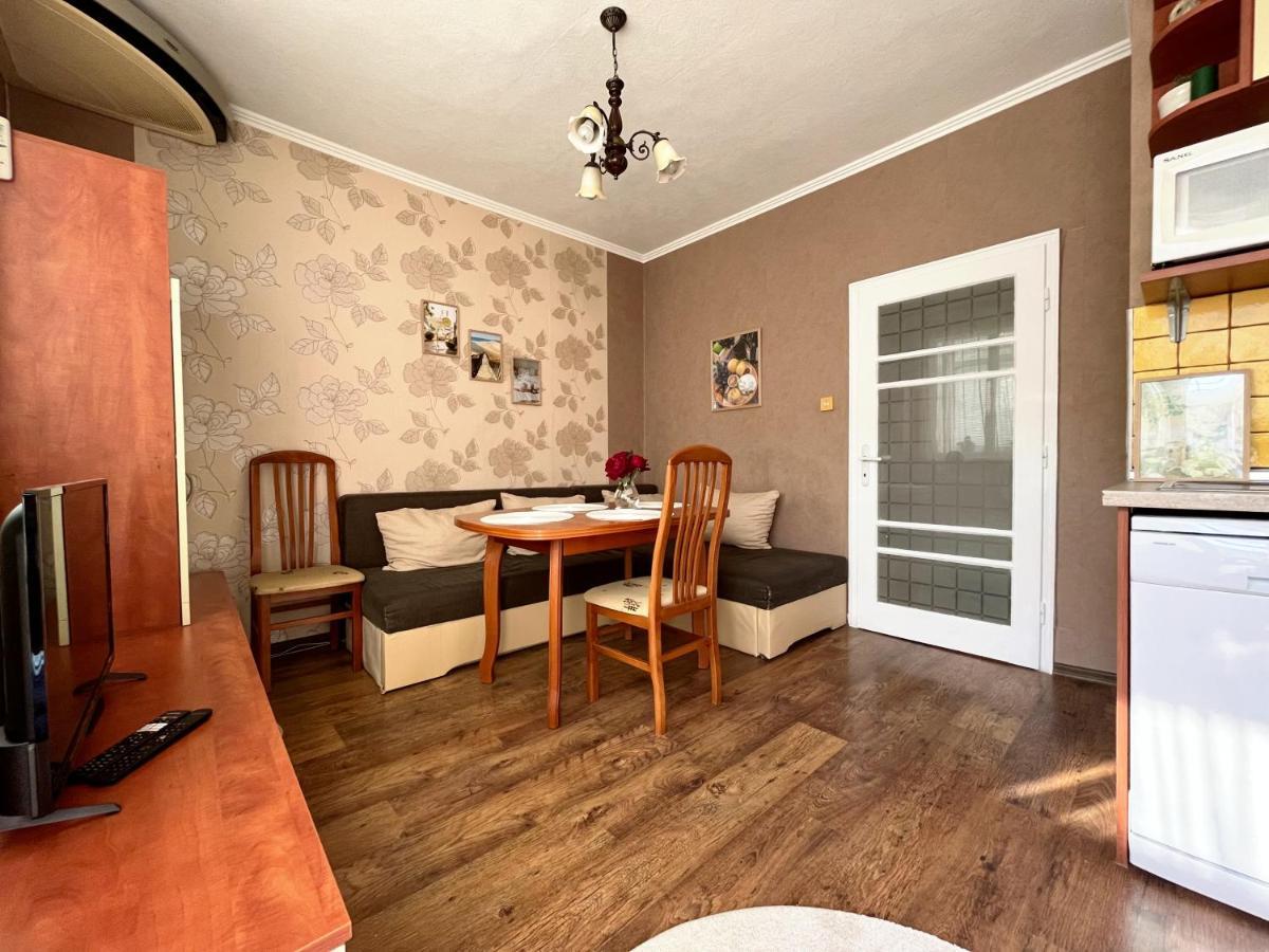 Apartment Acacia Varna Exterior foto